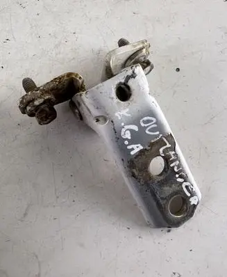 Mitsubishi Outlander Rear door lower hinge