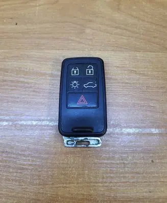 Volvo V70 Ignition key/card 