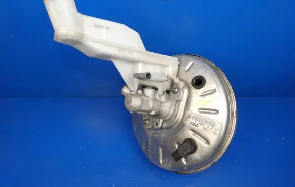 Mercedes-Benz CLA C117 X117 W117 Brake booster A2464301330