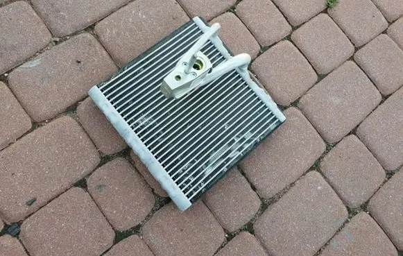 Opel Astra J Air conditioning (A/C) expansion valve Z1517002
