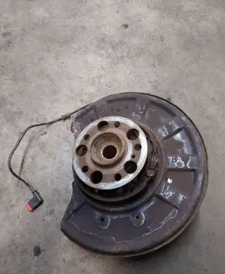 Mercedes-Benz E W212 Front wheel hub spindle knuckle