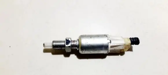 Toyota RAV 4 (XA30) Brake pedal sensor switch