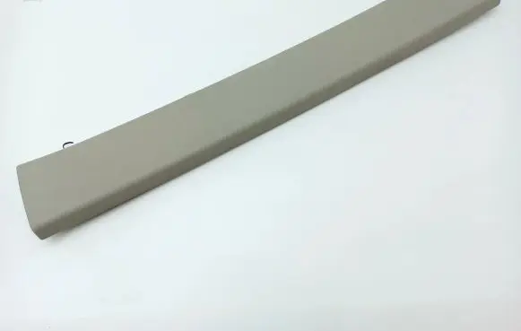Chrysler 300 - 300C Other trunk/boot trim element 0UM61BD1AF 412JNJ0LT7C