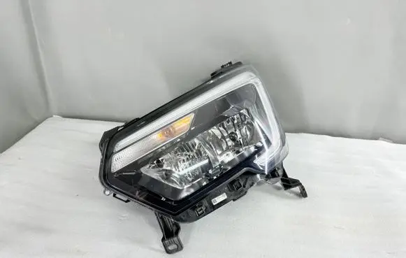 Renault Master III Headlight/headlamp 260607867R