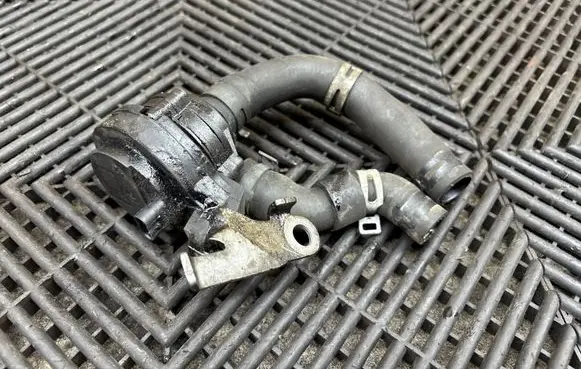 Volkswagen PASSAT B8 Electric auxiliary coolant/water pump 5Q0965567J 12402300206