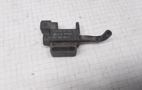 Volkswagen Golf IV Turbo solenoid valve 72240200 037906283A
