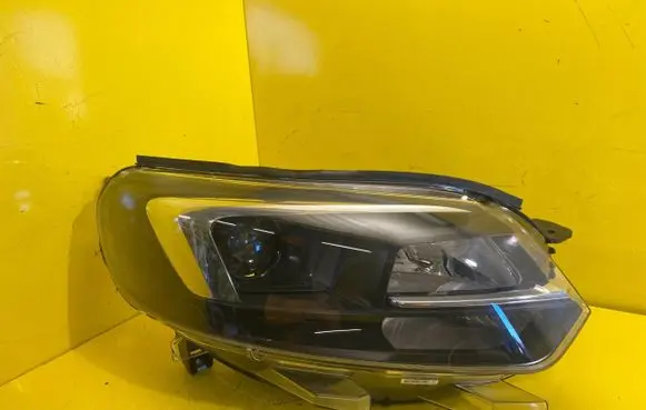 Opel Zafira C Headlight/headlamp 4252