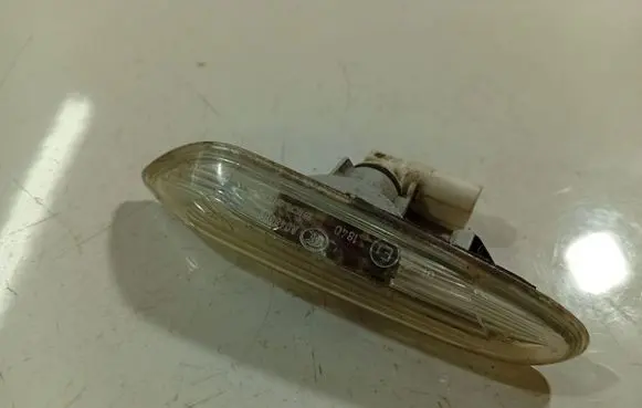 BMW 3 E90 E91 Front fender indicator light 6313693299710 6313-6932997.10