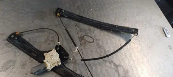 BMW X5 F15 Front door window regulator with motor 7322747