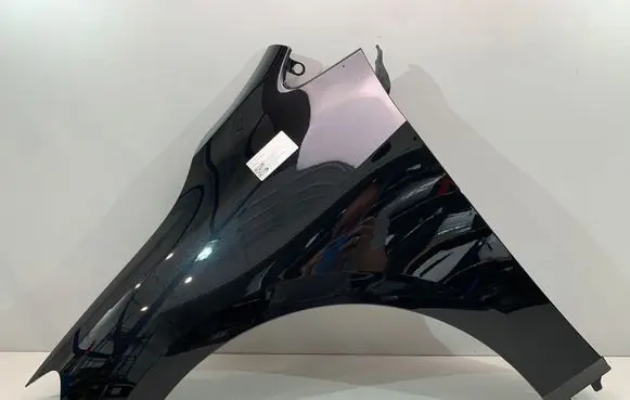 BMW 2 Active Tourer U06 Fender