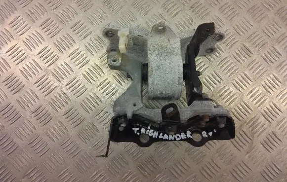Toyota Highlander XU70 Gearbox mount