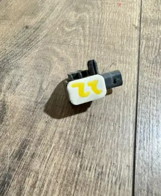 Mercedes-Benz GL X166 Airbag deployment crash/impact sensor A1668210151 56054085AA