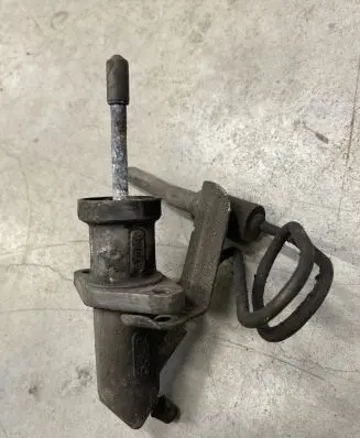 BMW 5 E60 E61 Clutch slave cylinder 