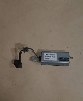 Ford Galaxy Antenna control unit 6M2T18C847AC 20060628A