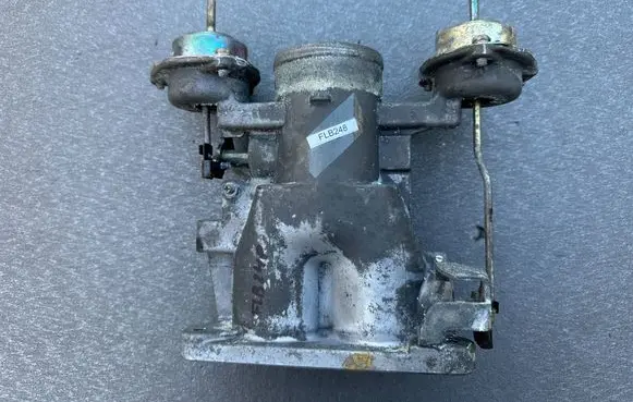 Nissan Patrol Y61 Throttle body valve 16118VC101