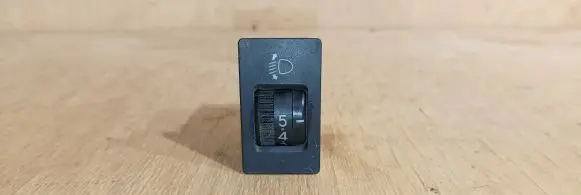 Toyota Picnic Headlight level height control switch 8415244010