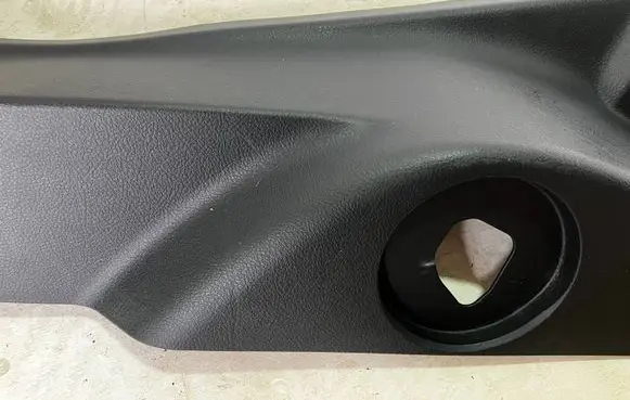 Toyota Auris E180 Rear seat side bottom trim 6255202300