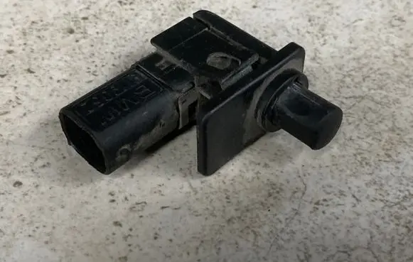 BMW 3 E90 E91 Bonnet alarm switch sensor 9119052