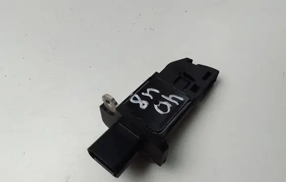 Ford Fiesta Mass air flow meter 8V2112B579