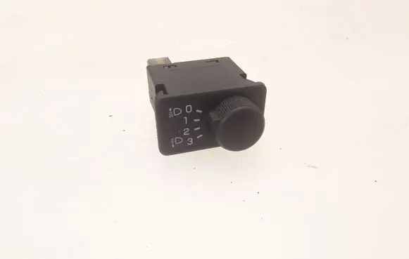 Nissan Almera Tino Headlight level height control switch 051303 369578