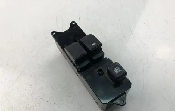 Mitsubishi Colt Electric window control switch MR587477
