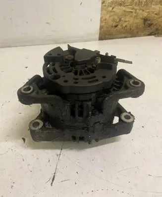 Opel Zafira A Generator/alternator HBR70