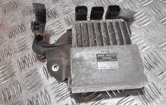 Toyota Corolla Verso AR10 Fuel injection control unit/module 8987120070 1310001371
