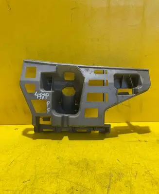 Skoda Fabia Mk2 (5J) Front bumper mounting bracket 5J0807056A