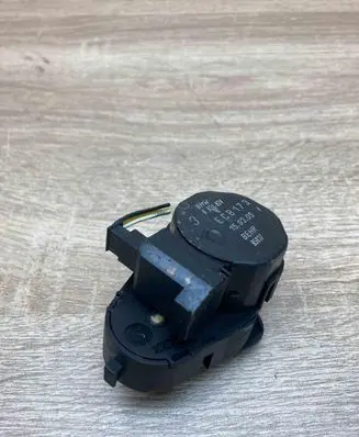 BMW 3 E46 Air flap motor/actuator 6934824 ECB173
