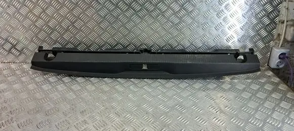 Trunk/boot sill cover protection