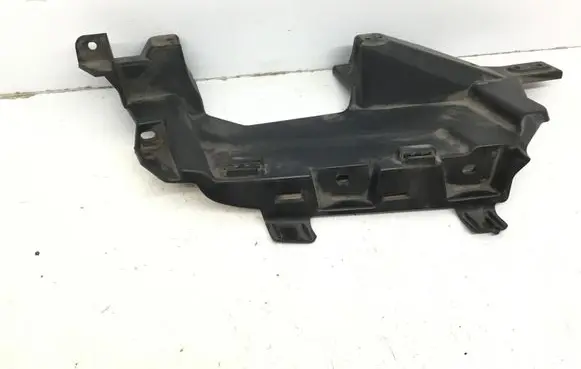 Mercedes-Benz S AMG W222 Muffler mount bracket/holder A2228851665