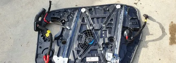 Hyundai Ioniq Front window lifting mechanism without motor 1709220006