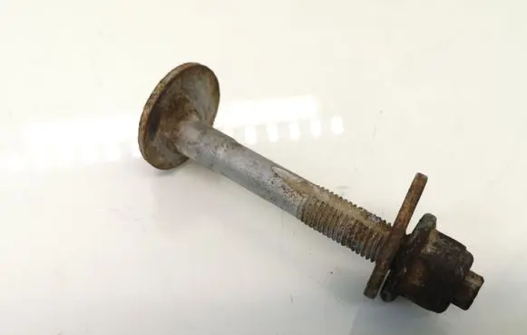 Skoda Octavia Mk2 (1Z) Rear suspension camber bolt 