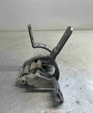 BMW 5 E60 E61 Tailgate/trunk/boot hinge 7061383