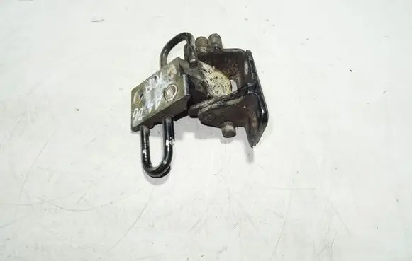 Audi A4 S4 B6 8E 8H Front door lower hinge 8E0831411