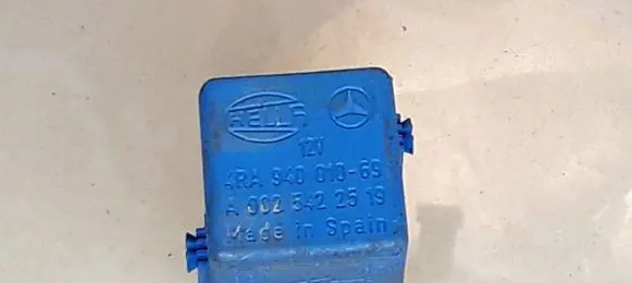 Mercedes-Benz A W168 Other relay A0025422519 4RA94001069