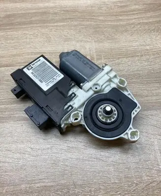Citroen C5 Front door window regulator motor 9632531880