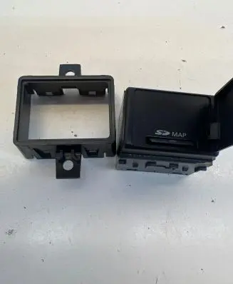 Infiniti Q30 AUX in-socket connector 284H33ZD1A C54740730271 AUXB0XV05