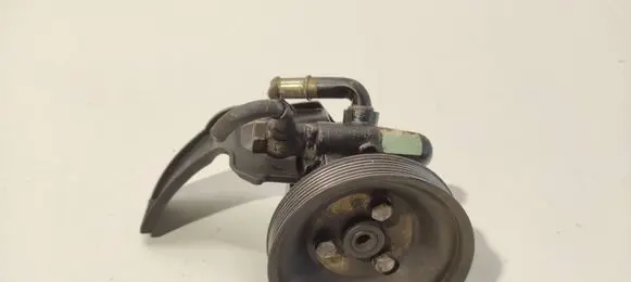 Alfa Romeo 156 Power steering pump 46758670