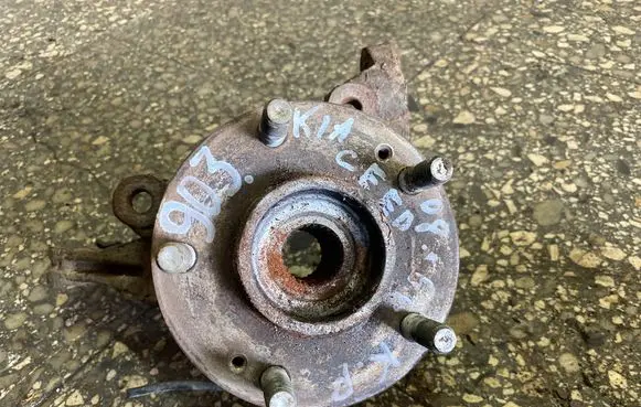 KIA Ceed Front wheel hub