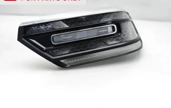 Volkswagen ID.3 Front fog light 1008200116