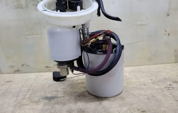 Audi A6 C7 Fuel injection high pressure pump 4G0919051