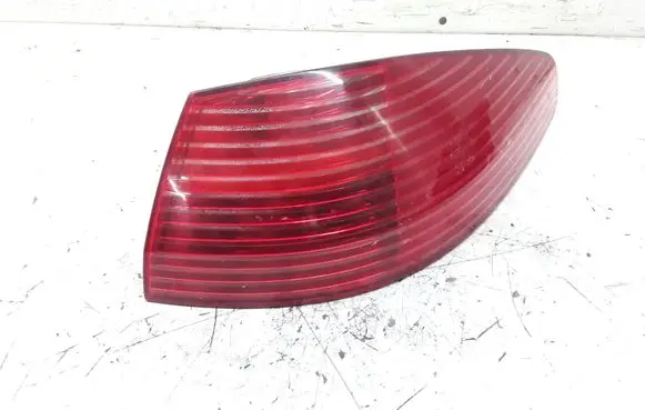 Peugeot 607 Rear/tail lights