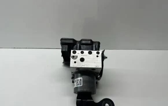 Chrysler Pacifica ABS Pump P68240037AJ P682 T4F338663562