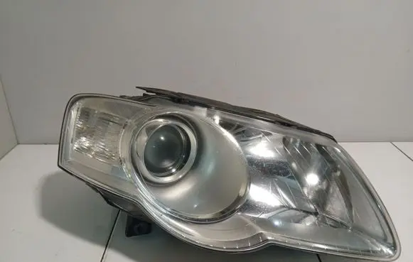 Volkswagen PASSAT B6 Headlight/headlamp 3C0941006M