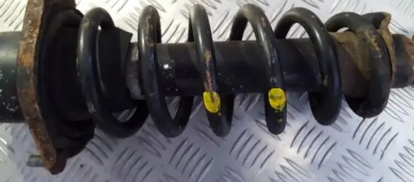 Toyota Avensis T250 Rear coil spring