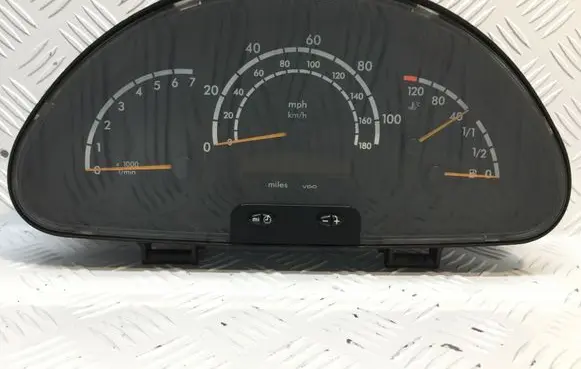 Mercedes-Benz Sprinter W901 W902 W903 W904 Speedometer (instrument cluster) A0014464621