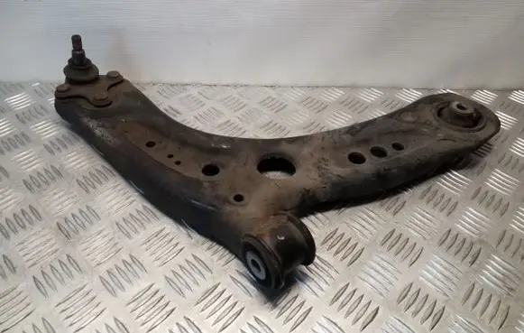 Skoda Octavia Mk3 (5E) Front lower control arm/wishbone 5Q0407152L