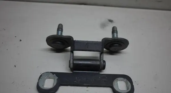 Dodge Grand Caravan Tailgate/trunk/boot hinge