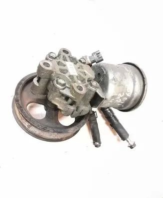 Toyota Avensis T250 Power steering pump 12180